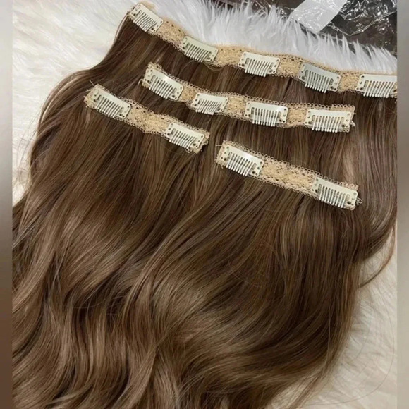 Dark Blonde hair extensions - Picture 6 of 7